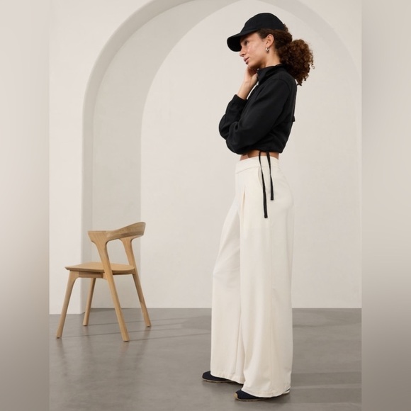 NWT Athleta Pinnacle Bone Trouser Size 0. - Picture 2 of 7